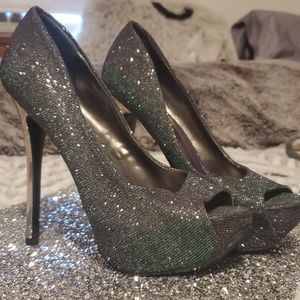 6 inch iridescent sparkle pump!